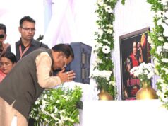 मुख्यमंत्री विष्णुदेव साय ने पद्म विभूषण स्व. डॉ. तीजन बाई को दी भावभीनी श्रद्धांजलि : गनियारी में आयोजित दशगात्र एवं श्रद्धांजलि सभा में हुए शामिल