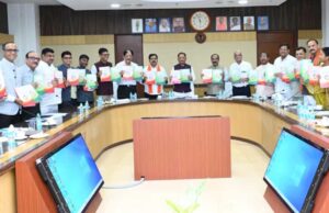 मुख्यमंत्री ने किया छत्तीसगढ़ एस.डी.जी. 2.0 फ्रेमवर्क का विमोचन, बस्तर के समग्र एवं परिणामोन्मुख विकास के लिए ‘बस्तर अंजोर’ पहल का शुभारंभ