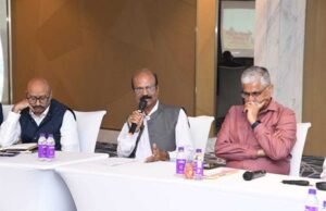 प्रदेश के सभी रेंज डीआईजी एवं अतिरिक्त पुलिस आयुक्तों की समीक्षा बैठक में त्रिवर्षीय रोडमैप, साइबर अपराध नियंत्रण एवं शिकायत निवारण पर बनी कार्ययोजना