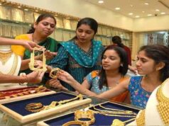 Gold-Silver Price Today: सोने की कीमतों में गिरावट, चांदी हुई महंगी; देखें आज के लेटेस्ट रेट