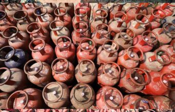 LPG सिलेंडर पर ₹500 कैश बेनिफिट, जानिए किन ग्राहकों को मिलेगा यह बड़ा लाभ