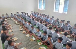 324 स्कूलों में 16 हजार बच्चों के लिए हुआ ‘न्योता भोज’ महाअभियान