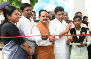 मंत्री टंक राम वर्मा का संदेश- सकारात्मक सोच और अच्छी संगति से तय होती है जीवन की दिशा