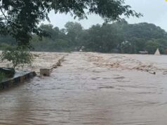 डिंडौरी में नर्सरी से 12वीं तक छुट्टी, पन्ना में भी स्कूल बंद; चित्रकूट की सड़कों पर चल रहीं नाव
