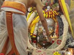 महाकाल का अलौकिक श्रृंगार, ओंकारेश्वर में बाबा का रुद्राभिषेक; भोजेश्वर महादेव 6 क्विंटल फूलों से सजे