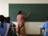 जूते-मोजे से लेकर मुफ्त कला शिक्षा तक, यूपी के तीन शिक्षक राष्ट्रपति पुरस्कार से होंगे सम्मानित