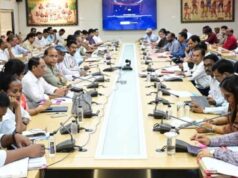 निजी स्कूलों की मनमानी पर कलेक्टर का एक्शन, किताबें नहीं लेने पर नोटिस के निर्देश