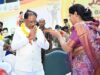 शहादत के सम्मान से जुड़ी स्नेह की डोर : माधुरी ने बांधी राखी, भावुक हुए ‘विष्णु भैया’