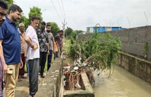 पीड़ित परिवारों के घरों तक पहुंचकर जलभराव से हुए नुकसान का किया प्रत्यक्ष अवलोकन