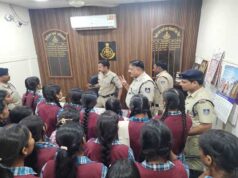 “जन सुरक्षा–युवा सृजन संवाद” के माध्यम से विद्यार्थियों को कानून, सुरक्षा और पुलिस की कार्यप्रणाली की दी जा रही है जानकारी