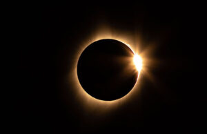 Solar Eclipse 2026: आज लगेगा साल का अंतिम सूर्य ग्रहण, भारत में नहीं आएगा नजर; जानें पूरी डिटेल