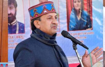 हिमाचल सरकार पर सिकंदर कुमार का बड़ा हमला, बोले- केंद्र की मदद बंद होते ही ठप हो जाएगा काम