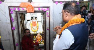 रायपुर के गोल बाजार में CM विष्णु देव साय ने की गणपति पूजा, प्रदेश की सुख-समृद्धि की कामना