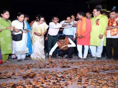 आशीर्वाद का दीया’ से जगमगाया रायगढ़, सिंदूर पार्क में 40 हजार से ज्यादा दीपों से रोशन हुआ शहर