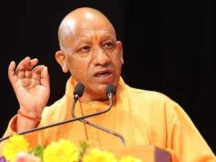 सीएम ने आउटसोर्स कर्मियों को वितरित किए बढ़ाए गए पारिश्रमिक के चेक, पांच तारीख तक सीधे अकाउंट में जाएगा पारिश्रमिक