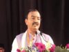 पिछली सरकारों के दौर के गुंडाराज पर निशाना साधते हुए योगी सरकार की कानून-व्यवस्था की सराहना की