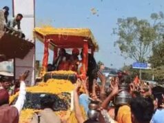 बागेश्वर धाम की हिंदू-सनातन एकता रथयात्रा में बुलडोजर से बरसे फूल, धीरेंद्र शास्त्री ने दिया एकता का संदेश