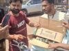 डिंडौरी: युवाओं ने पकड़ी 3 पेटी अवैध शराब, आरोपी ने दी जान से मारने की धमकी, पुलिस की भूमिका पर उठे सवाल!