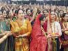 900 किलो सोने के गहने पहन गरबा करने पहुंचीं 15 हजार महिलाएं, दिखी अनोखी परंपरा