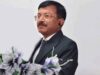 ‘शुक्र मनाएं भारत में हैं, सऊदी अरब में नहीं’, मनोज श्रीवास्तव की पोस्ट पर छिड़ी चर्चा