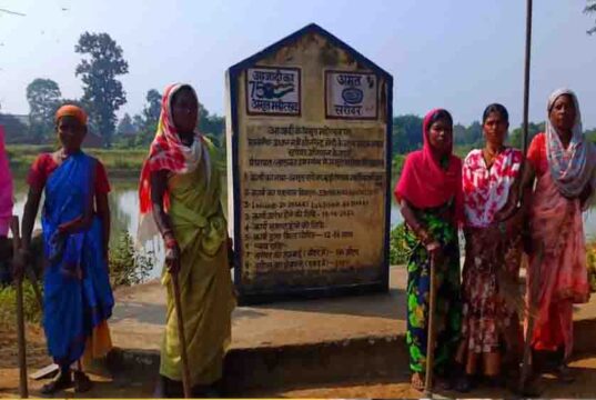 पलायन पर लगी रोक, गांव में रोजगार से श्रमिकों को मिला सहारा; प्रतिदिन ₹300 की मजदूरी से संवर रही जिंदगी