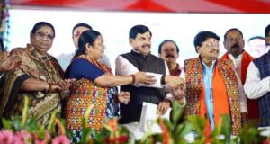 धार के किसानों को मिली राहत, 13 किलोमीटर दूर खेतों तक पहुंचा मां नर्मदा का पानी