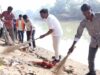 वन मंत्री केदार कश्यप ने लोगों के साथ चलाया सफाई अभियान, मारकंडी नदी घाट और प्राकृतिक जलकुंड चमकाए