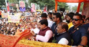 इंदौर में विशाल चुनरी यात्रा में शामिल हुए मुख्यमंत्री डॉ. यादव