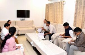 पुराने निर्माण कार्यों को दिसम्बर तक पूर्ण करने के दिए निर्देश